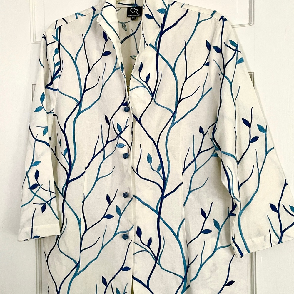 Connie Roberson Luxury Embroidered White Linen Jacket Shades of Blue - Picture 2 of 10
